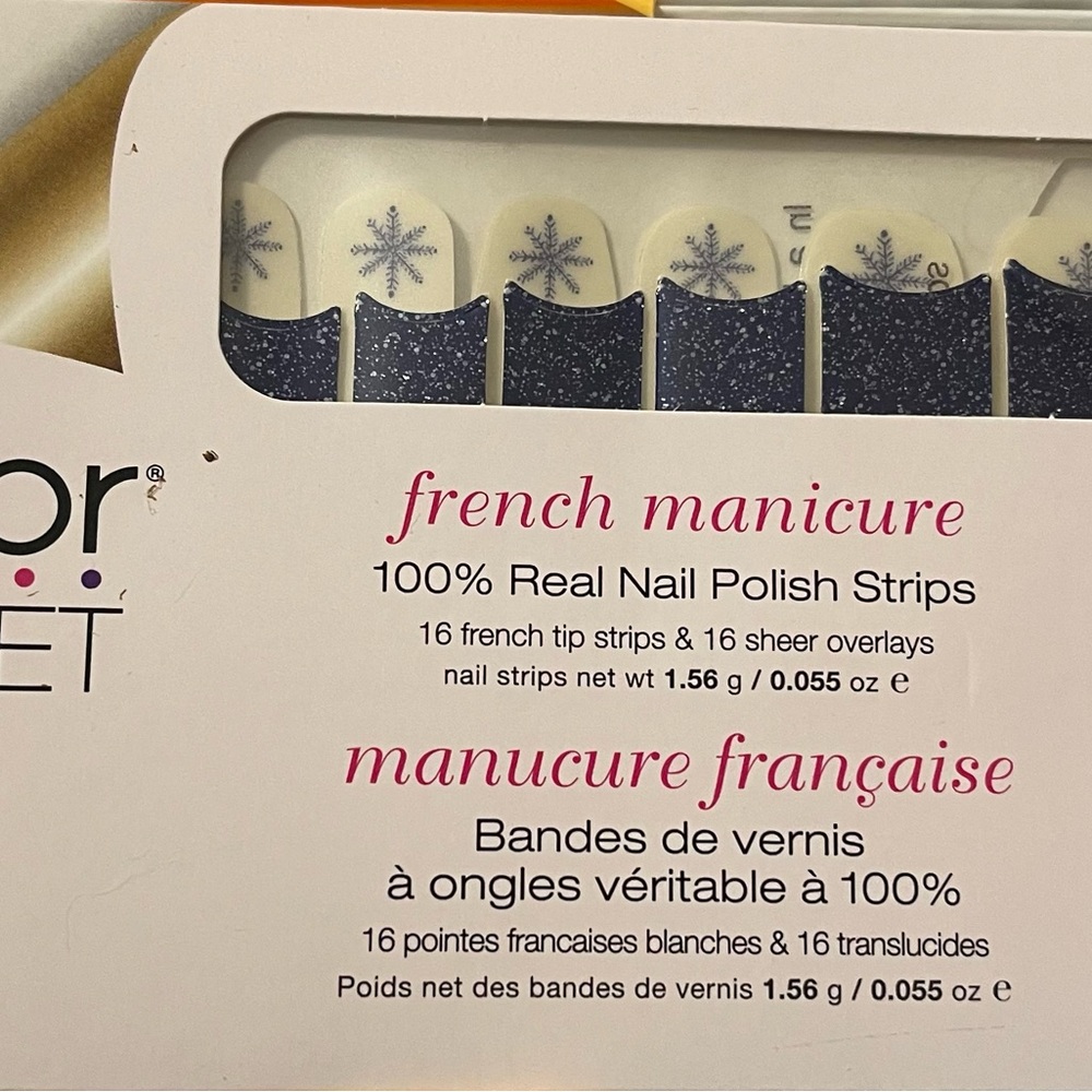 Color Street French Manicure with Snowflake Design IN A FLURRY